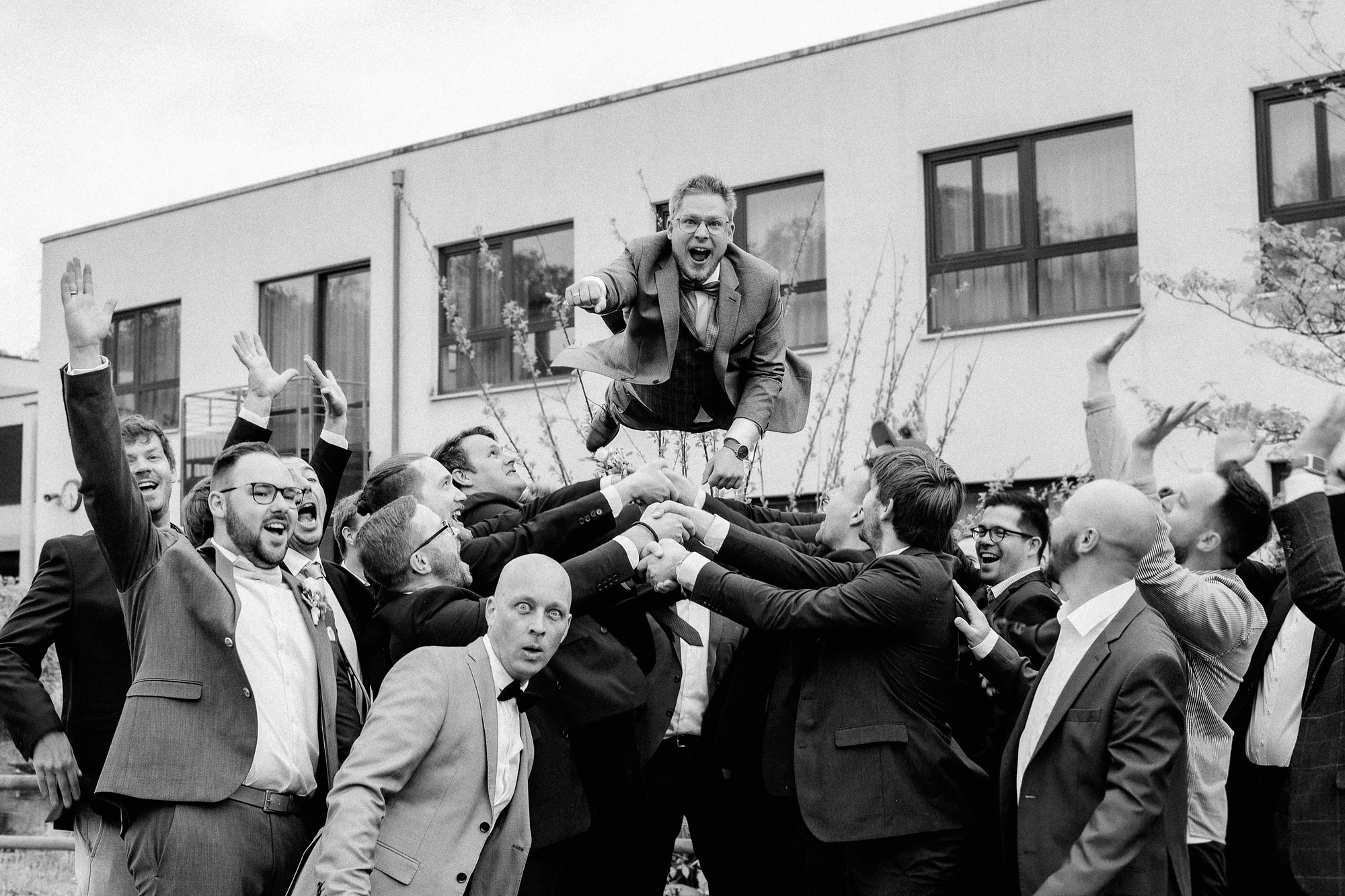 Gruppenfoto auf Hochzeit